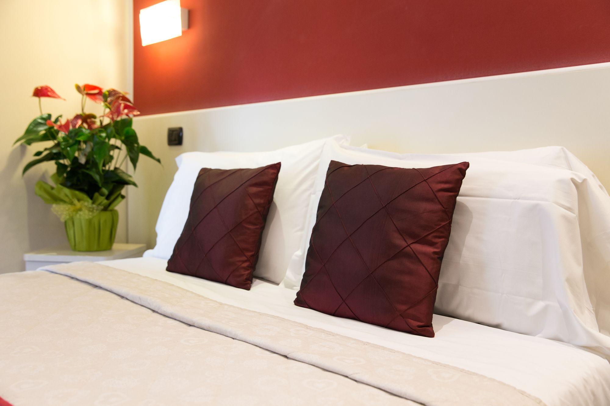 Il Piccolo Piacenza Hotel Exterior photo